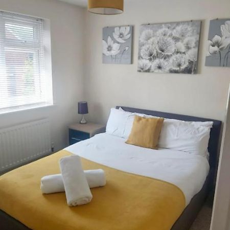 Ashford Holiday Home Smithy Drive Sleeps 5 Free Wifi And Vehicle Parking Kingsnorth Dış mekan fotoğraf