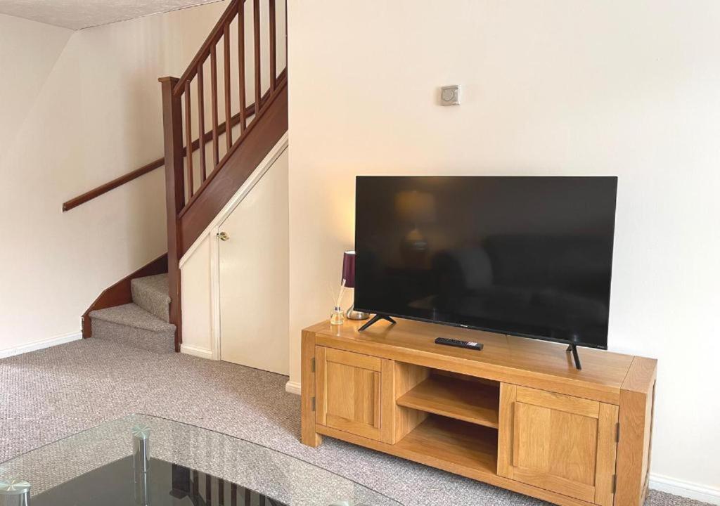 Ashford Holiday Home Smithy Drive Sleeps 5 Free Wifi And Vehicle Parking Kingsnorth Dış mekan fotoğraf