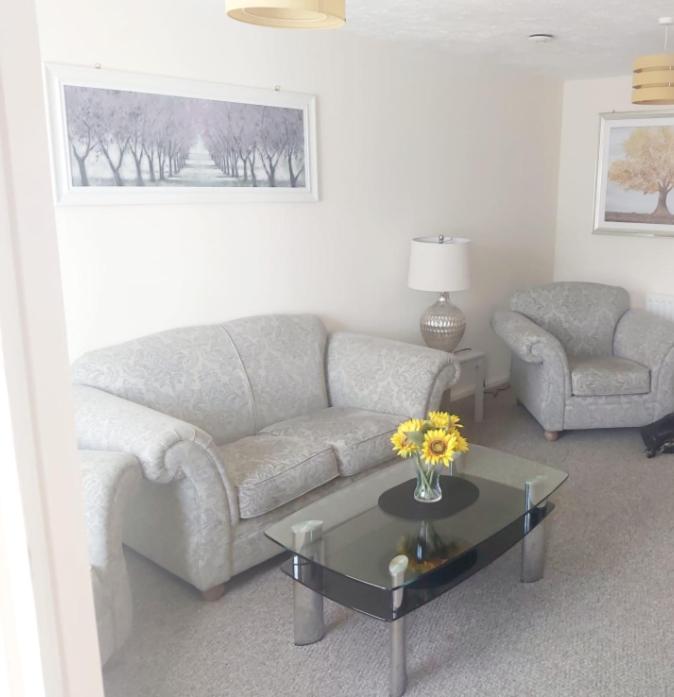 Ashford Holiday Home Smithy Drive Sleeps 5 Free Wifi And Vehicle Parking Kingsnorth Dış mekan fotoğraf